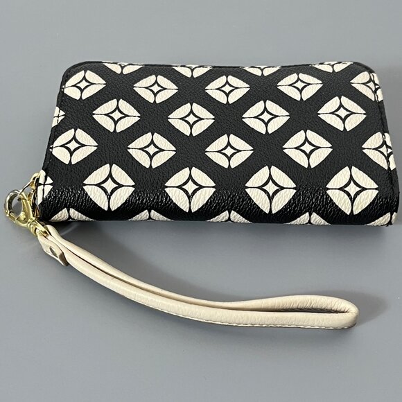 Fossil Wristlet Black & White Pattern Zip Around - Picture 2 of 15